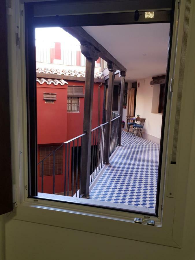 Apartamentos Suenos De Toledo Bagian luar foto